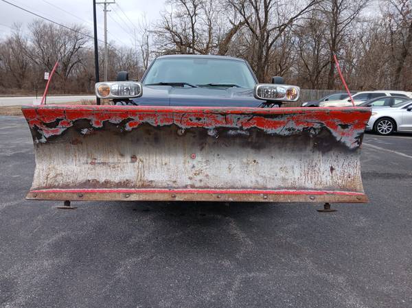 2011 CHEVROLET SILVERADO 2500 PLOW - $9,999 (BEACH PARK, ILLINOIS)63618900326913121