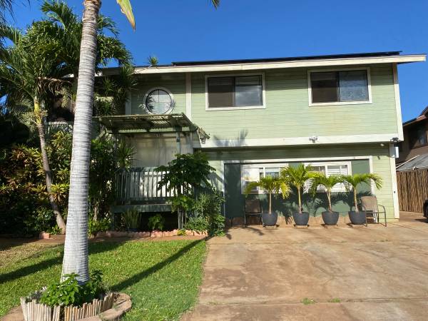 $1,475 / 1br - Large Master bedroom with attached private ensuite bathroom incl util (Kihei)63939535575426120