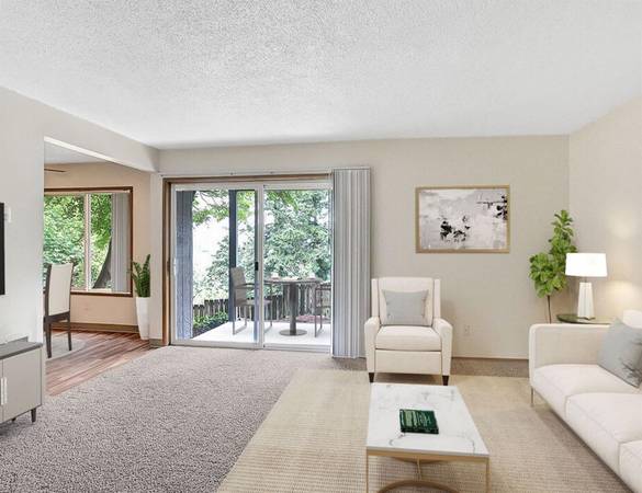 $1,595 / 2br - TOUR & SAVE $300 + On-site Management & Maintenance - Pet Friendly (Milwaukie Heights)64039060956803121