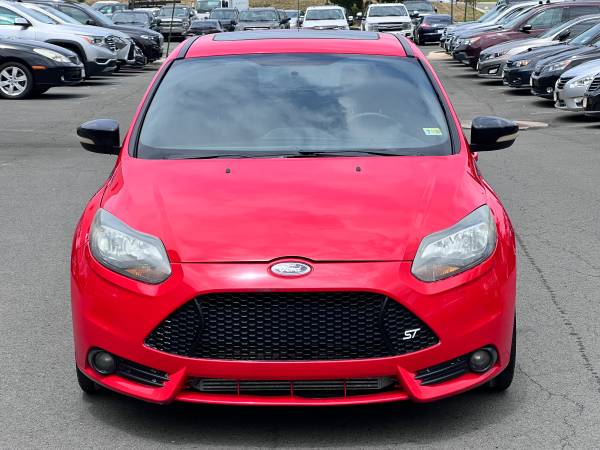 Focus ST 4 puertas 2013, 2.0L I4 turboalimentado - $8,999 (CHANTILLY)63616545072003121