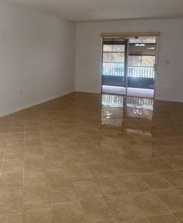 $1,200 / 2br - ¡CONDOMINIO DESEABLE EN ORMOND BEACH! (Ormond Beach)63791497438721121