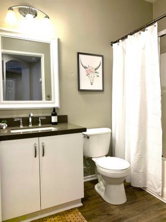$3,995 / 2br - 1210ft2 - 1210ft2 - Coastal 2BD/2BA – Move In Before the Holidays🎄Parking + AC (La Jolla)63998604428930124