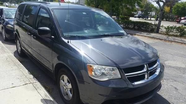 2012 Dodge Grand Caravan SXT * WEEKLY RENTALS AVAILABLE * - $5,000 (Lake Worth)63469735149825122