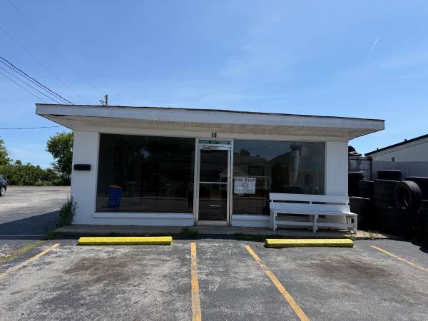 COMMERICAL UNIT 10 W 12TH 1