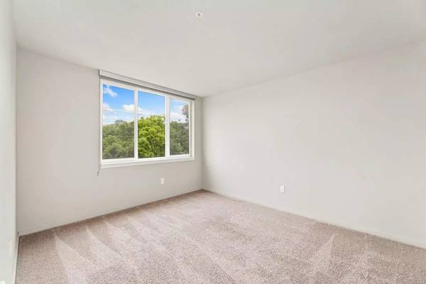 $3,700 / 3br - 1220ft2 - Unmatched design, unparalleled comfort: Your dream 3 BR is here. (Renton)63659613661827123