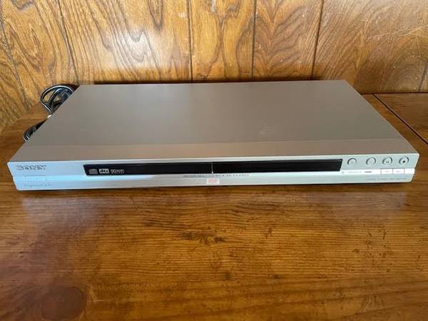 CD/DVD Player 1