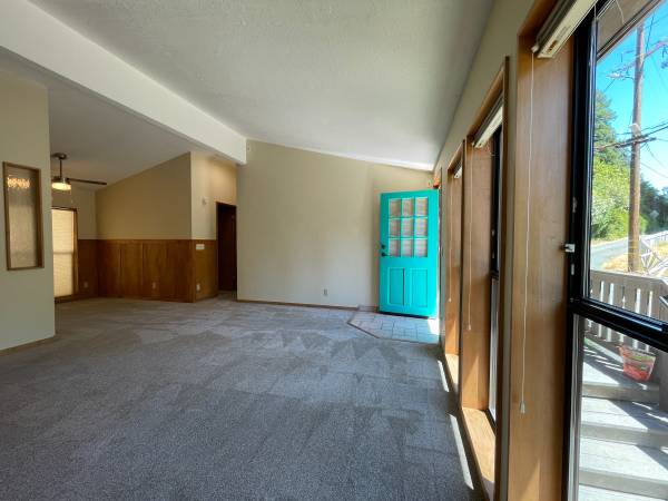 $2,400 / 2br - 900ft2 - Upgraded Modular home, primary  ensuite, walk to Guerneville (russian river)63880131089537124