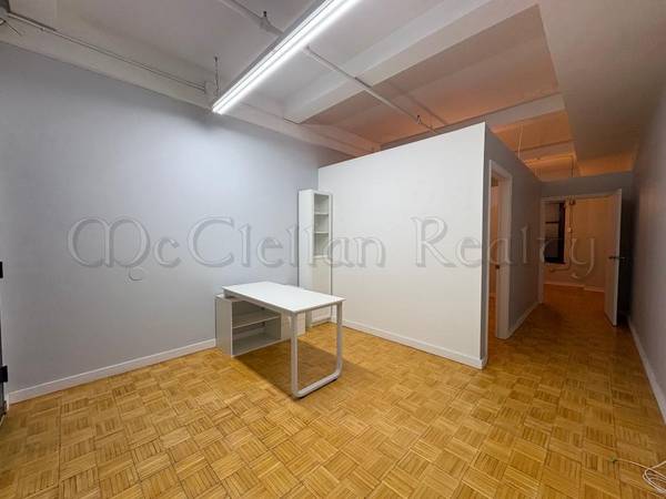 $1,900 / 594ft2 - Ruptura de arrendamiento, subarriendo de espacio de oficina dividido / minorista hace vestíbulo + 2 (Midtown West)63689627192449120