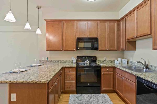 $1,575 / 1br - 740ft2 - Hermoso apartamento de nivel inferior de 1 dormitorio y 1 baño. ¡SOLICITUDES GRATUITAS, POSTÚLATE AHORA!!! (Wenatchee)63861315909505121