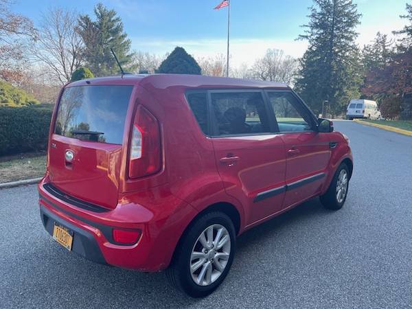 2013 Kia Soul only 85,000 miles excellent condition - $4,900 (Ossining, NY)63654720886403122
