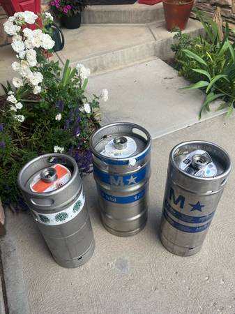 7 sankey kegs for sale  , 4 pony kegs , 2 sixtels 1