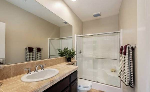 $500 Room Available — Big Bedroom, Shared House, Bills Split Evenly (Medford)63810113389697121