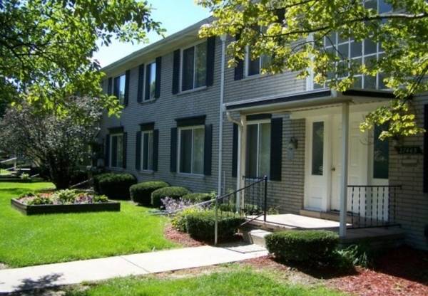 $1,369 / 2br - 1200ft2 - 2/BD 2/BA, Entrada Segura con Intercomunicador, Ubicado en Southfield (27435 Greenfield Road, Southfield, MI)63926726875267124