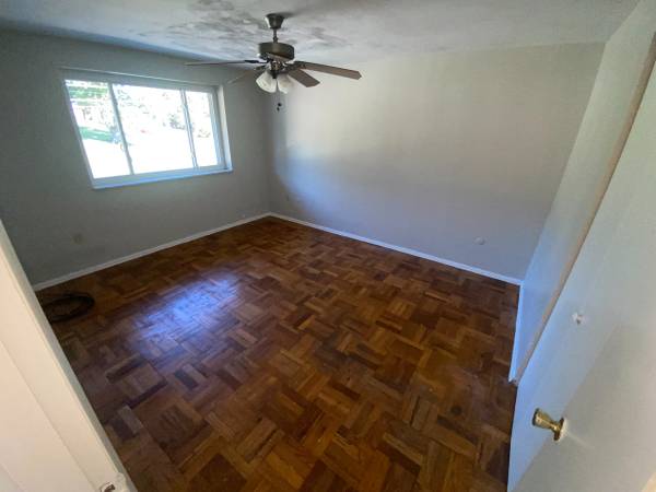 $1,165 / 2br - Location is EVERYTHING....CALL FOR A TOUR TODAY!!! (Moon Twp)64013531705473121