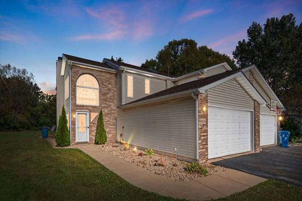 $1 / 4br - 2560ft2 - File 6804Movein ready 4 bedroom 4 bath home wirlpool and patio (Schererville)64041811219330120