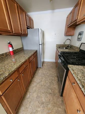 $1,600 / 2br - 720ft2 - 24-Hour Maintenance, Pet-Friendly, Central Air (3220 Swann Rd, Hillcrest Heights, MD)63882465055873124