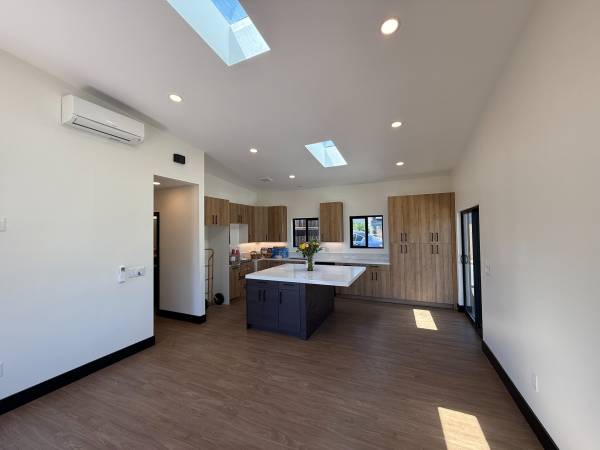 $3,663 / 3br - 1000ft2 - BRAND NEW DETACHED HOME 3 BEDROOM 2 BATH HOME! (Vista (near the village))63845976751875121