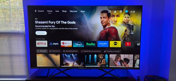 Hisense 65" 4K Smart TV + LED Backlights + 32GB Drive 1