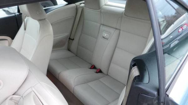 VW EOS 2010 - $1,200 (Gainesville)63616306099841122