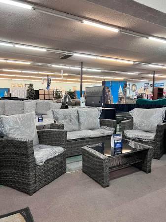 Brand New 4pc Patio Set Special 1