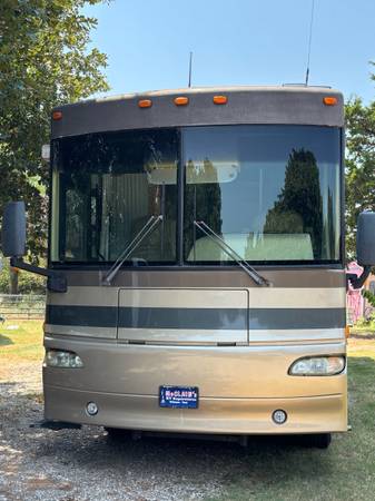 2005 Winnebago Journey P39K Diesel Pusher 1