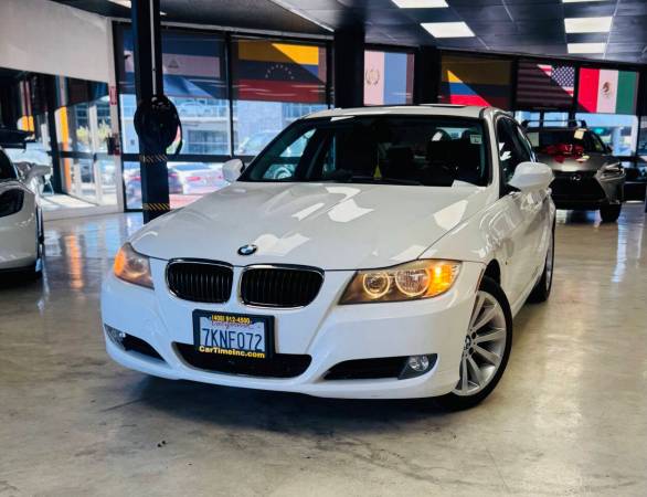 2011 BMW Serie 3 328i 4 puertas Sedán SULEV Sedán Serie 3 - $11,995 (1555 W San Carlos St San José, CA 95126)63617563068545121