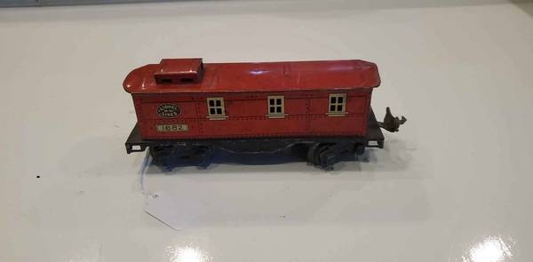 LIONEL #1682 RED CABOOSE 1