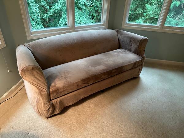 Sofa-Drexel Heritage, Like new - $100 (Shoreline)63471372323841121
