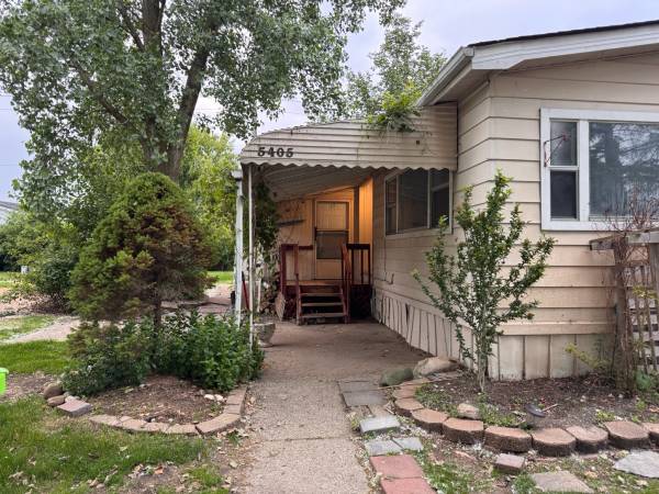 $8,000 / 5br - Spacious 5-Bedroom Handyman Special with Workshop Potential! (White Lake)63937875708547120