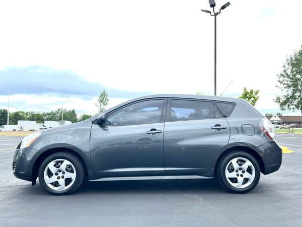 2009 Pontiac Vibe 4dr HB FWD w/1SA - $5,950 (2486 W Hill Rd Flint MI 48507)63470233096321121