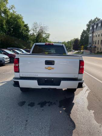 *2018  Chevrolet Silverado  Z71 - $17,995 (Winooski)63622639292417124