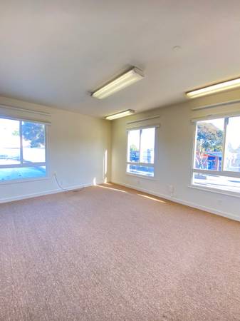 $750 / 217ft2 - Office Space includes water, garbage, PG&E! Located Ralston & Sixth (belmont)63772758869505120
