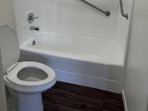 $1,610 / 1br - 550ft2 - Disposal, Pool, Carpeting, Off Street Parking (Redlands)64028081533827120