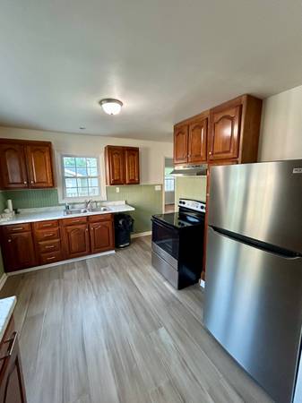 $1300.00 / 2br - 1084ft2 - Encantadora casa de 2 habitaciones y 1 baño + habitación adicional | Totalmente renovada | Norte63680212072961123
