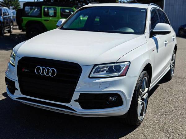 2016 Audi SQ5 Premium Plus Sport Utility 4D Model Guaranteed Credit App - $24,995 (+ 405 Motors)63617305184131122
