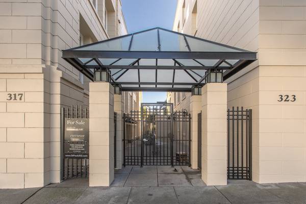 Top Floor Noe Valley 2bd/2ba boutique building, parking 1