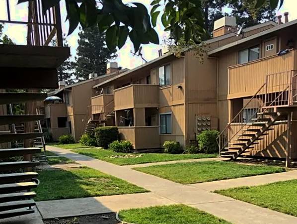 $1,395 / 1br - HALF MONTH FREE + Convenient One Bed | On-site Covered Parking (Sacramento)63961339847683123