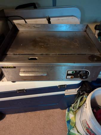 24" Electric Flat Top Grill 1
