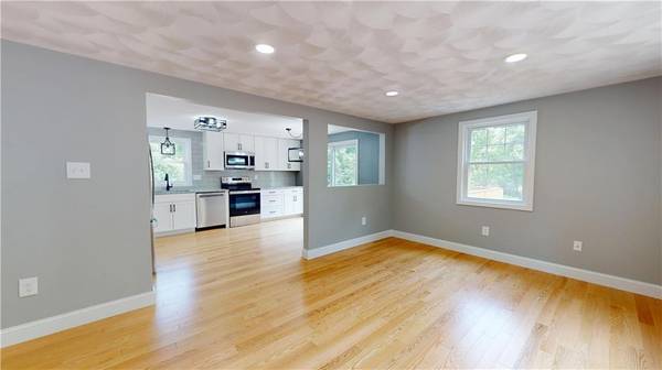 $829,900 / 3br - 1974ft2 - Home in Glocester for Sale! (112 Cranberry Ridge Road)64002830019457122