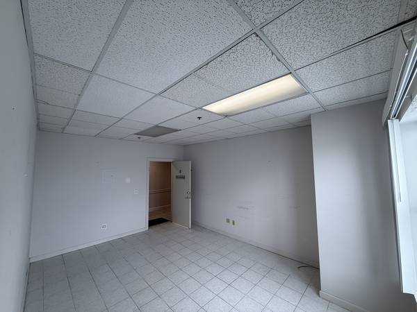 $800 Brighton Center - Oficina en alquiler - Ideal para profesionales de servicios (Brighton Center)63655252248067124