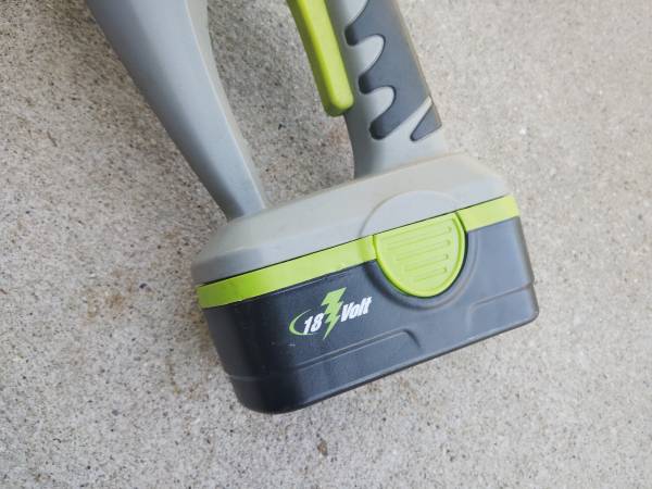 Earth Wise Cordless Weed Eater/Ready 2 Eat Weeds - $40 (North Springfield)62972004227457121