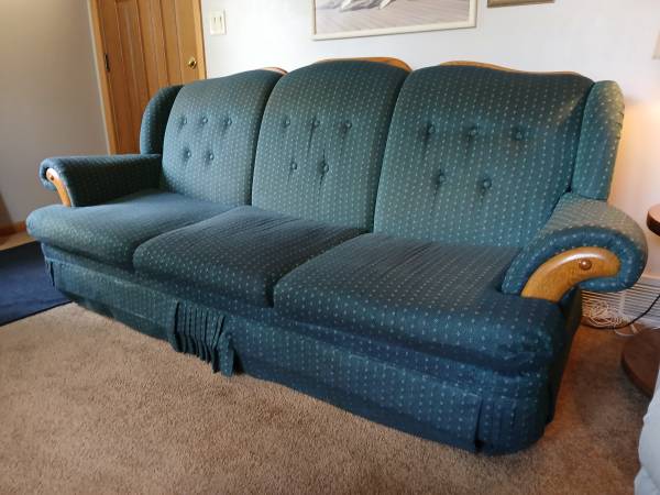 Free Couch 1