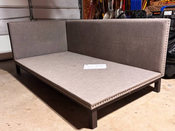 Day Bed 1