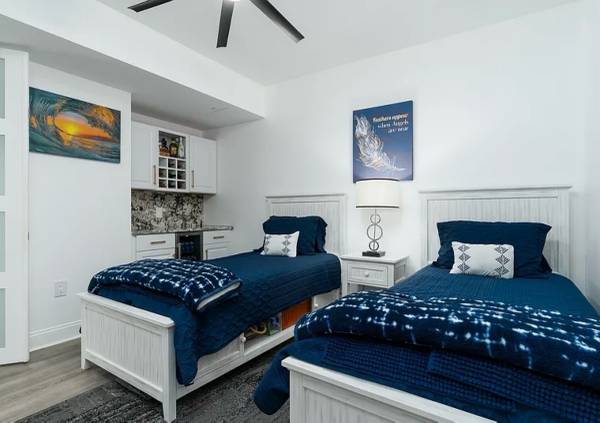 $88 / 2br - 1815ft2 - Oceanviews (Daytona Beach)63791525693059123