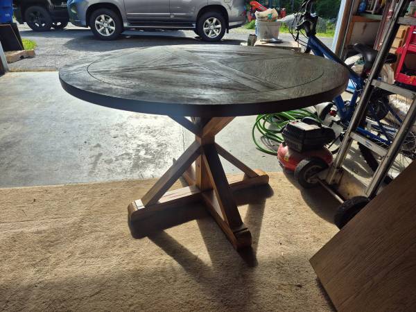 48" Round table 1