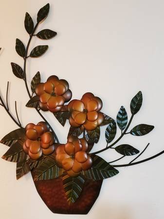 Large colorful metal flower art work 1