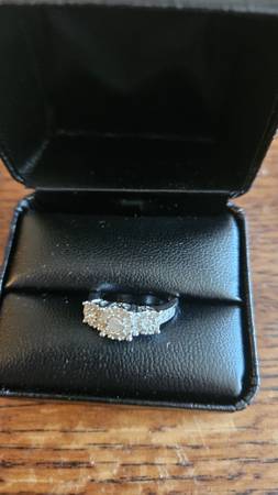 NEW! Women's 1/2 ct  Diamond Engagement Ring  size 7 1