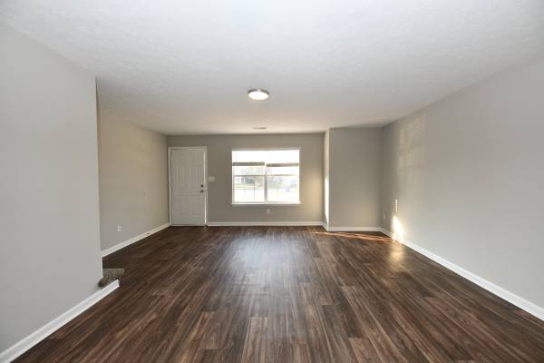 $1,499 / 3br - 1499ft2 - Three bedroom townhome for rent at The Adler $1499/month! (Bowling Green)63700363284097123