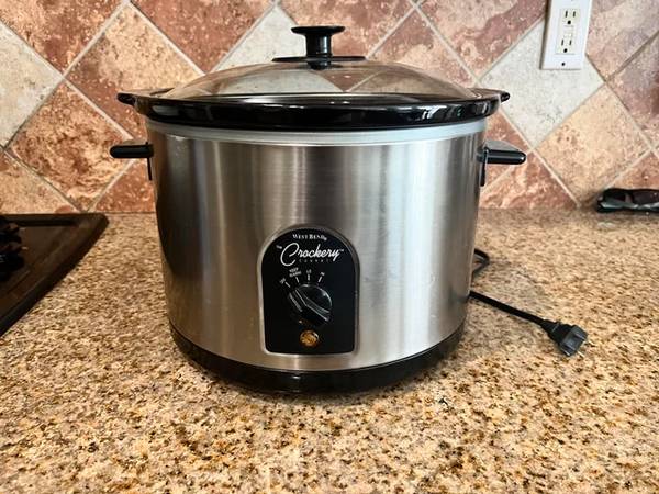 West Bend 6 Qt Round Crockery Electric Cooking Kitchen Pot Slow Cooker 1