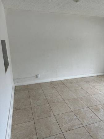$1,450 / 1br - 1 Habitación con SIN PRIMERO NI ÚLTIMO PARA MUDARSE (Pompano Beach)63825138365699122
